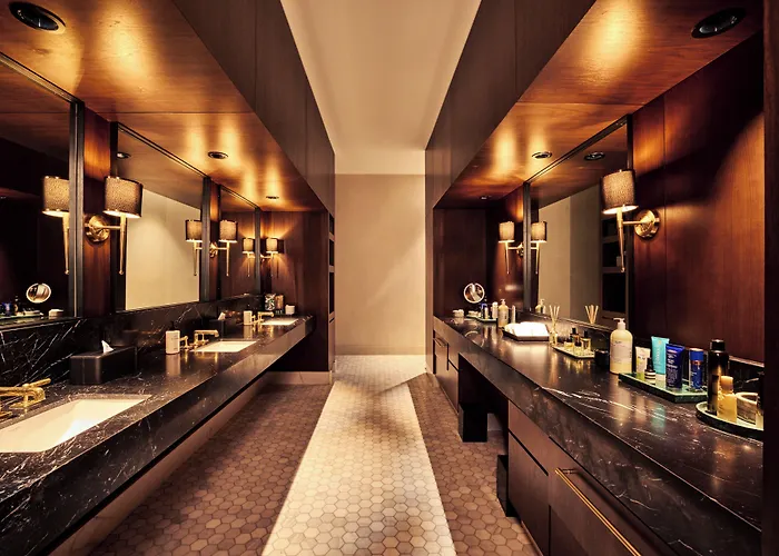 The Global Ambassador Hotel 5*